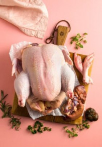 Farmářská slepice s droby půlka